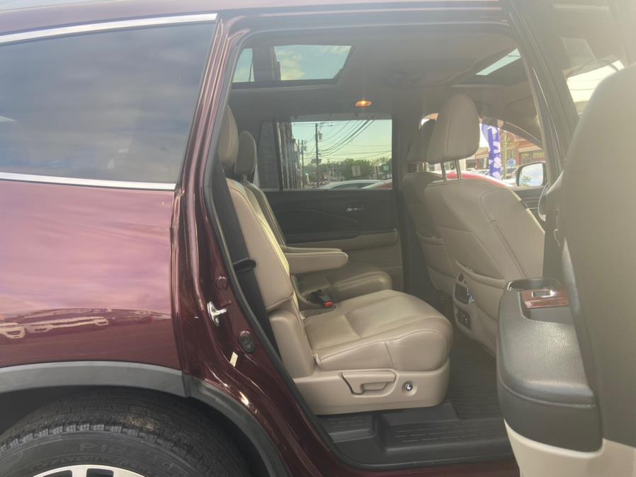 2016 Honda Pilot AWD 4dr Elite w/RES & Navi, available for sale in Newark, New Jersey | Champion Auto Sales. Newark, New Jersey 2016 Honda Pilot AWD 4dr Elite w/RES & Navi, available for sale in Newark, New Jersey | Champion Auto Sales. Newark, New Jersey