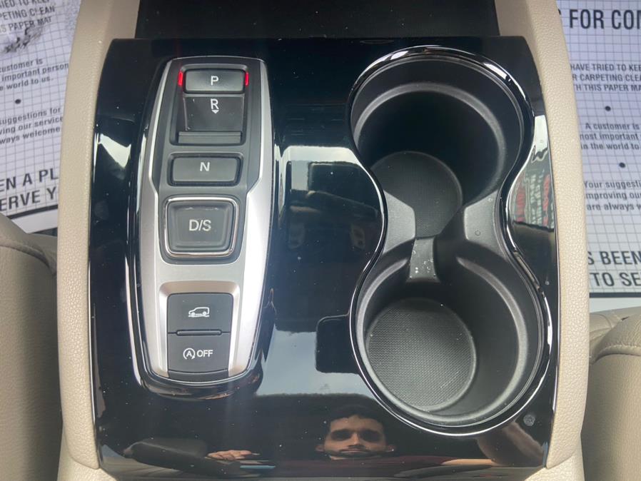 2016 Honda Pilot AWD 4dr Elite w/RES & Navi, available for sale in Newark, New Jersey | Champion Auto Sales. Newark, New Jersey 2016 Honda Pilot AWD 4dr Elite w/RES & Navi, available for sale in Newark, New Jersey | Champion Auto Sales. Newark, New Jersey
