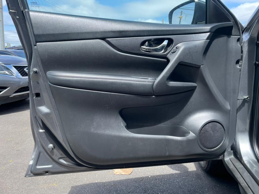 2017 Nissan Rogue AWD S. CLEAN CARFAX!!!, available for sale in Elmont, New York | Sunrise of Elmont. Elmont, New York 2017 Nissan Rogue AWD S. CLEAN CARFAX!!!, available for sale in Elmont, New York | Sunrise of Elmont. Elmont, New York