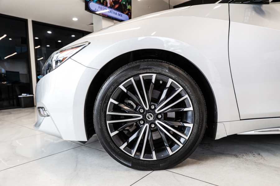 2018 Nissan Maxima SL 3.5L, available for sale in ELMONT, New York | 26 Motors Long Island. ELMONT, New York 2018 Nissan Maxima SL 3.5L, available for sale in ELMONT, New York | 26 Motors Long Island. ELMONT, New York