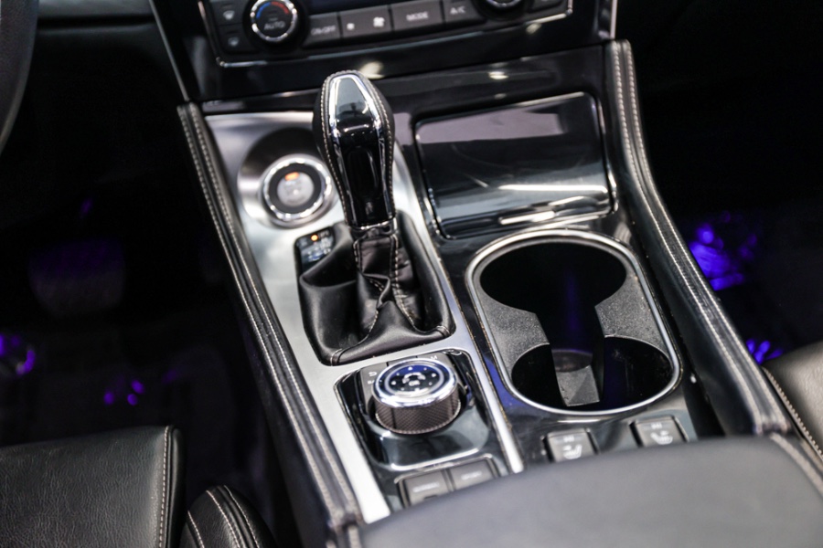 2018 Nissan Maxima SL 3.5L, available for sale in ELMONT, New York | 26 Motors Long Island. ELMONT, New York 2018 Nissan Maxima SL 3.5L, available for sale in ELMONT, New York | 26 Motors Long Island. ELMONT, New York
