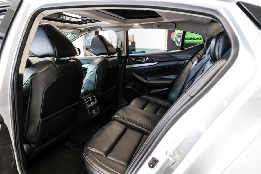 2018 Nissan Maxima SL 3.5L, available for sale in ELMONT, New York | 26 Motors Long Island. ELMONT, New York 2018 Nissan Maxima SL 3.5L, available for sale in ELMONT, New York | 26 Motors Long Island. ELMONT, New York
