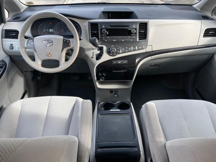 Used Toyota Sienna 5dr 7-Pass Van V6 LE AAS FWD (Natl) 2014 | Carsbuck Inc.. Brooklyn, New York Used Toyota Sienna 5dr 7-Pass Van V6 LE AAS FWD (Natl) 2014 | Carsbuck Inc.. Brooklyn, New York