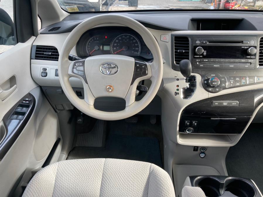 Used Toyota Sienna 5dr 7-Pass Van V6 LE AAS FWD (Natl) 2014 | Carsbuck Inc.. Brooklyn, New York Used Toyota Sienna 5dr 7-Pass Van V6 LE AAS FWD (Natl) 2014 | Carsbuck Inc.. Brooklyn, New York