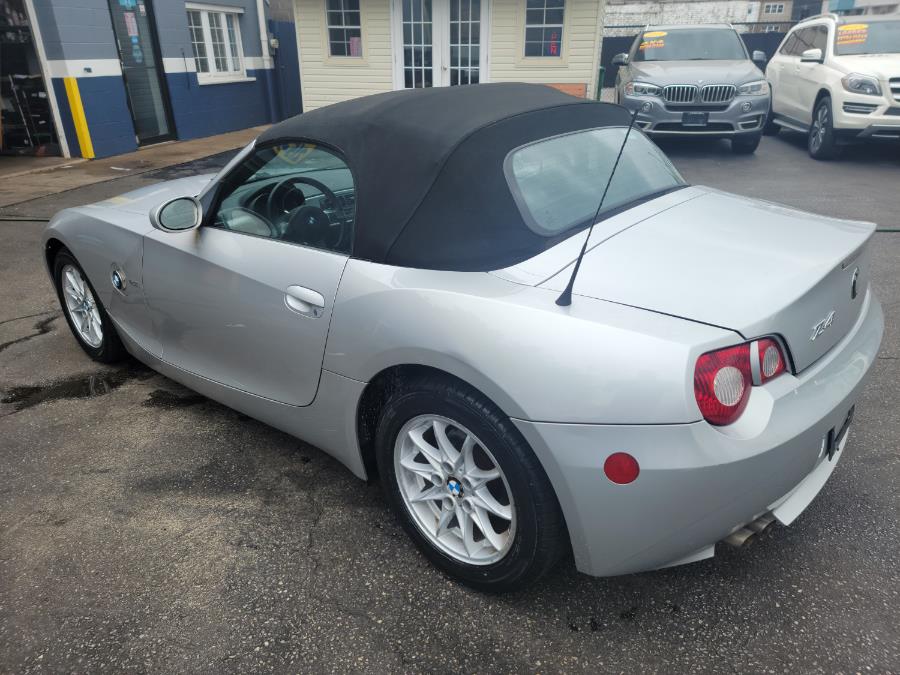 Used BMW Z4 2dr Roadster 2.5i 2005 | Eugen's Auto Sales & Repairs. Philadelphia, Pennsylvania Used BMW Z4 2dr Roadster 2.5i 2005 | Eugen's Auto Sales & Repairs. Philadelphia, Pennsylvania