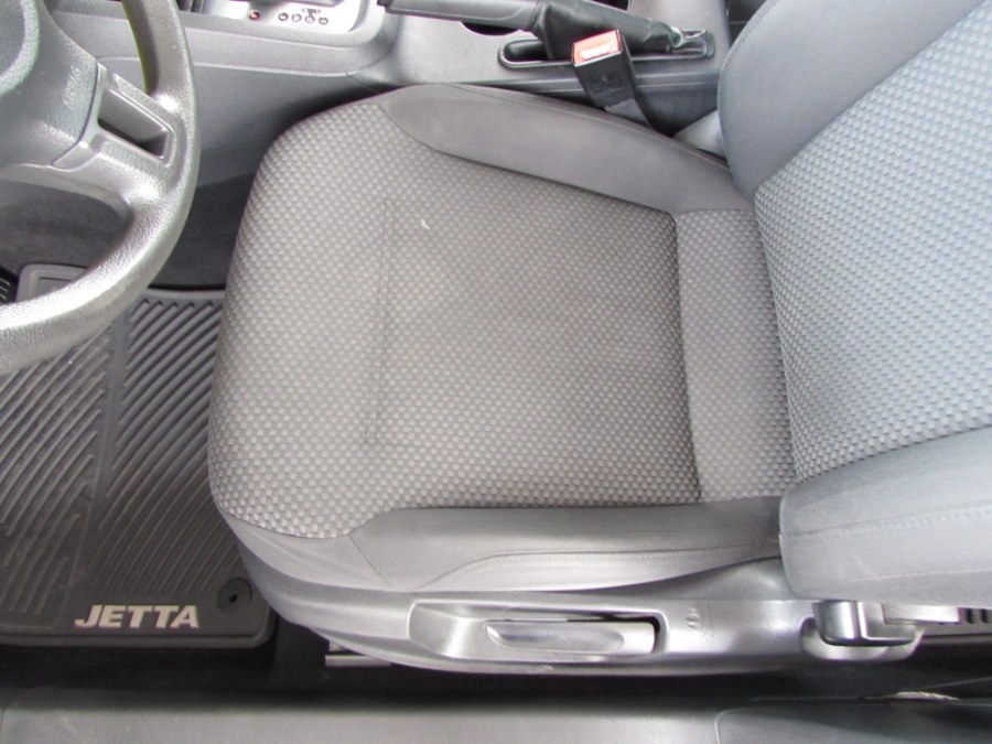 Used Volkswagen Jetta Sedan 4dr Auto S *Ltd Avail* 2013 | VIP Auto Enterprise, Inc. Orlando, Florida Used Volkswagen Jetta Sedan 4dr Auto S *Ltd Avail* 2013 | VIP Auto Enterprise, Inc. Orlando, Florida