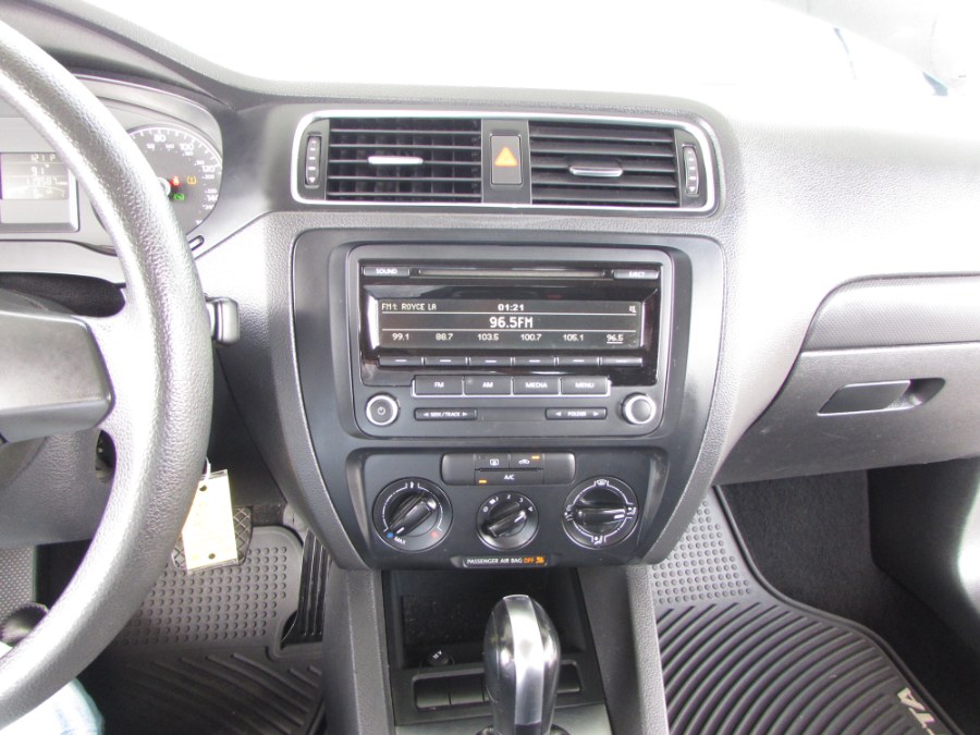 Used Volkswagen Jetta Sedan 4dr Auto S *Ltd Avail* 2013 | VIP Auto Enterprise, Inc. Orlando, Florida Used Volkswagen Jetta Sedan 4dr Auto S *Ltd Avail* 2013 | VIP Auto Enterprise, Inc. Orlando, Florida