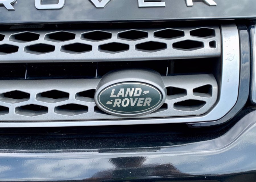 Used Land Rover Range Rover Evoque 5dr HB SE Premium 2016 | RT Auto Center LLC. Newark, New Jersey Used Land Rover Range Rover Evoque 5dr HB SE Premium 2016 | RT Auto Center LLC. Newark, New Jersey