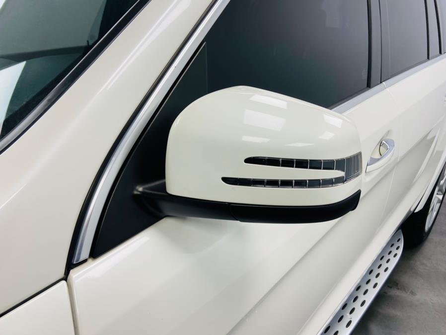 2015 Mercedes-Benz GL-Class 4MATIC 4dr GL 550, available for sale in Linden, New Jersey | East Coast Auto Group. Linden, New Jersey 2015 Mercedes-Benz GL-Class 4MATIC 4dr GL 550, available for sale in Linden, New Jersey | East Coast Auto Group. Linden, New Jersey