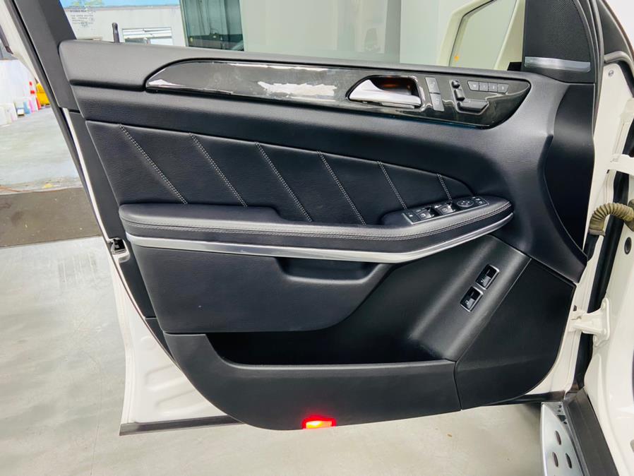 2015 Mercedes-Benz GL-Class 4MATIC 4dr GL 550, available for sale in Linden, New Jersey | East Coast Auto Group. Linden, New Jersey 2015 Mercedes-Benz GL-Class 4MATIC 4dr GL 550, available for sale in Linden, New Jersey | East Coast Auto Group. Linden, New Jersey