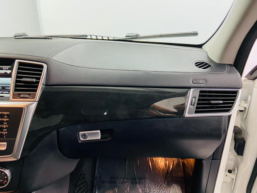 2015 Mercedes-Benz GL-Class 4MATIC 4dr GL 550, available for sale in Linden, New Jersey | East Coast Auto Group. Linden, New Jersey 2015 Mercedes-Benz GL-Class 4MATIC 4dr GL 550, available for sale in Linden, New Jersey | East Coast Auto Group. Linden, New Jersey