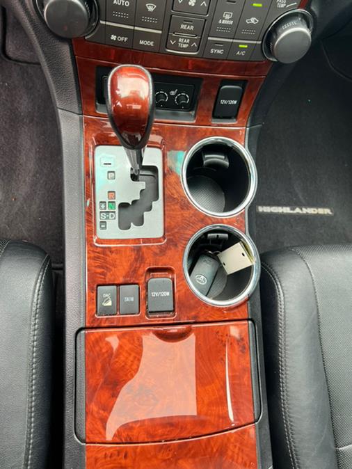2012 Toyota Highlander 4WD 4dr V6 Limited (Natl), available for sale in New Windsor, New York | Prestige Pre-Owned Motors Inc. New Windsor, New York 2012 Toyota Highlander 4WD 4dr V6 Limited (Natl), available for sale in New Windsor, New York | Prestige Pre-Owned Motors Inc. New Windsor, New York