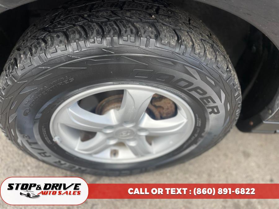 2008 Hyundai Santa Fe FWD 4dr Auto GLS, available for sale in East Windsor, Connecticut | Stop & Drive Auto Sales. East Windsor, Connecticut 2008 Hyundai Santa Fe FWD 4dr Auto GLS, available for sale in East Windsor, Connecticut | Stop & Drive Auto Sales. East Windsor, Connecticut