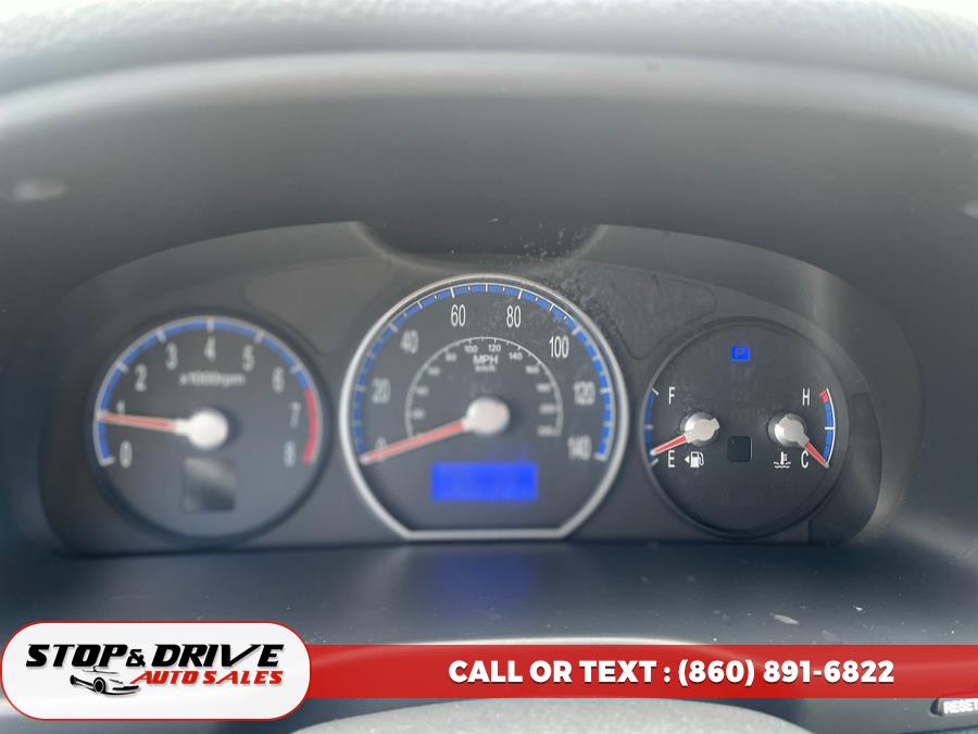 2008 Hyundai Santa Fe FWD 4dr Auto GLS, available for sale in East Windsor, Connecticut | Stop & Drive Auto Sales. East Windsor, Connecticut 2008 Hyundai Santa Fe FWD 4dr Auto GLS, available for sale in East Windsor, Connecticut | Stop & Drive Auto Sales. East Windsor, Connecticut
