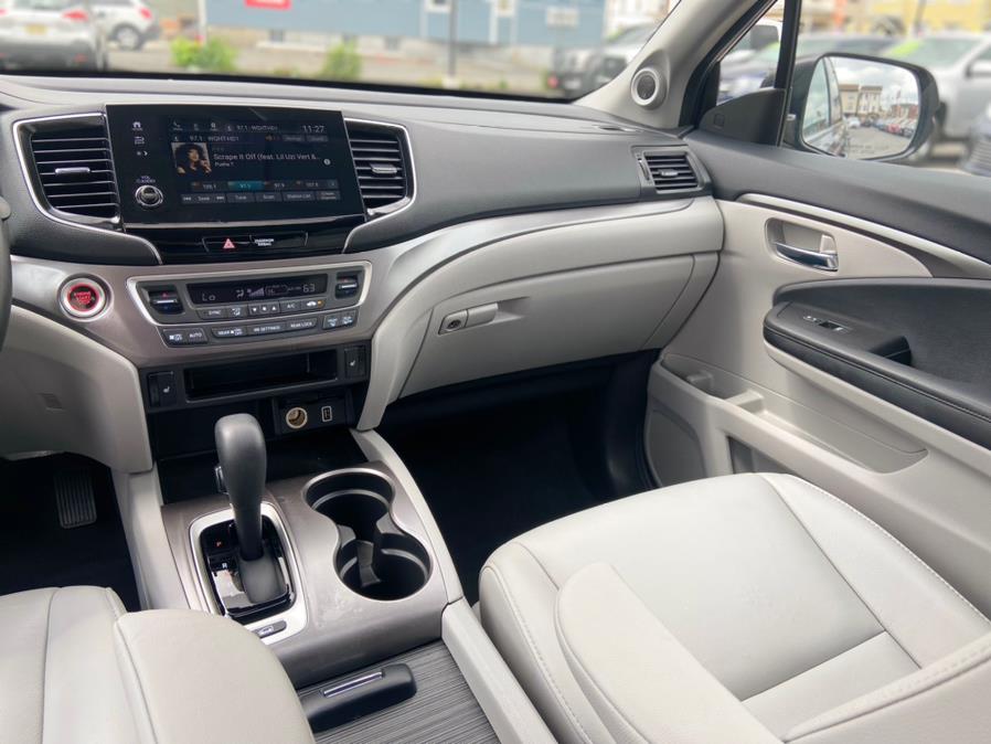 Used Honda Pilot EX-L AWD 2019 | Auto Haus of Irvington Corp. Irvington , New Jersey