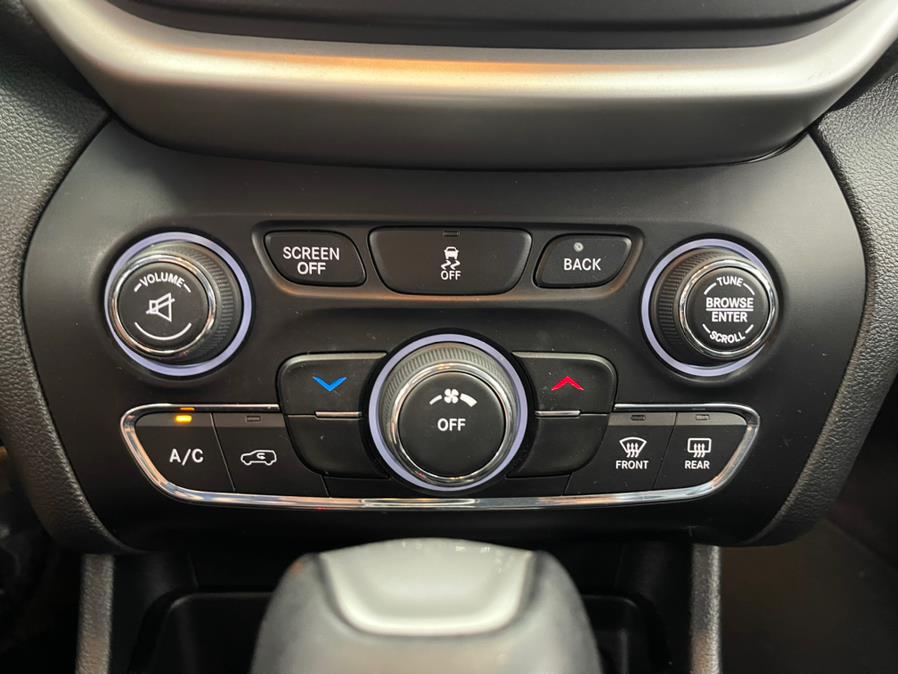 2018 Jeep Cherokee Latitude Plus FWD, available for sale in Inwood, New York | 5 Towns Drive. Inwood, New York 2018 Jeep Cherokee Latitude Plus FWD, available for sale in Inwood, New York | 5 Towns Drive. Inwood, New York