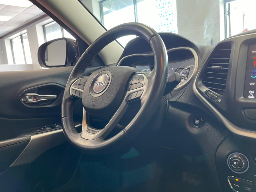 2018 Jeep Cherokee Latitude Plus FWD, available for sale in Inwood, New York | 5 Towns Drive. Inwood, New York 2018 Jeep Cherokee Latitude Plus FWD, available for sale in Inwood, New York | 5 Towns Drive. Inwood, New York