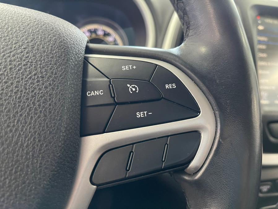2018 Jeep Cherokee Latitude Plus FWD, available for sale in Inwood, New York | 5 Towns Drive. Inwood, New York 2018 Jeep Cherokee Latitude Plus FWD, available for sale in Inwood, New York | 5 Towns Drive. Inwood, New York