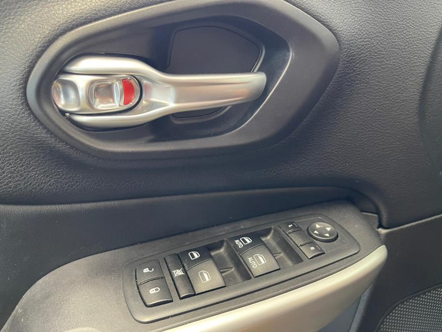 2018 Jeep Cherokee Latitude Plus FWD, available for sale in Inwood, New York | 5 Towns Drive. Inwood, New York 2018 Jeep Cherokee Latitude Plus FWD, available for sale in Inwood, New York | 5 Towns Drive. Inwood, New York