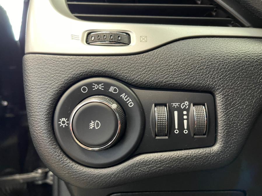 2018 Jeep Cherokee Latitude Plus FWD, available for sale in Inwood, New York | 5 Towns Drive. Inwood, New York 2018 Jeep Cherokee Latitude Plus FWD, available for sale in Inwood, New York | 5 Towns Drive. Inwood, New York