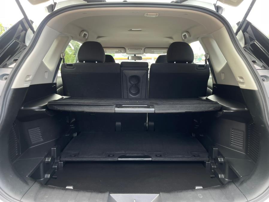 2016 Nissan Rogue S. CLEAN CARFAX!, available for sale in Elmont, New York | Sunrise of Elmont. Elmont, New York 2016 Nissan Rogue S. CLEAN CARFAX!, available for sale in Elmont, New York | Sunrise of Elmont. Elmont, New York
