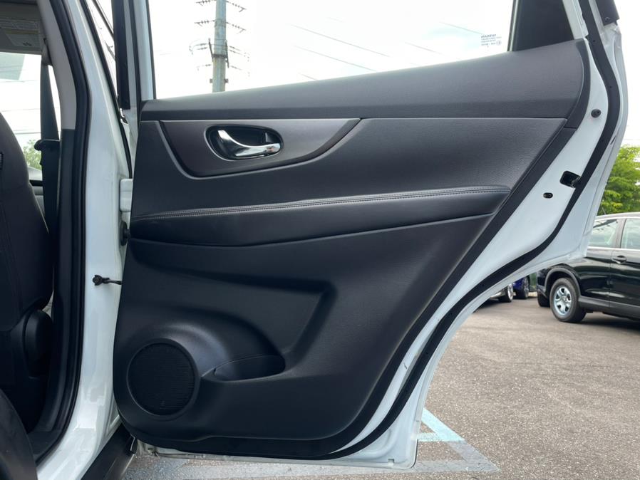 2016 Nissan Rogue S. CLEAN CARFAX!, available for sale in Elmont, New York | Sunrise of Elmont. Elmont, New York 2016 Nissan Rogue S. CLEAN CARFAX!, available for sale in Elmont, New York | Sunrise of Elmont. Elmont, New York