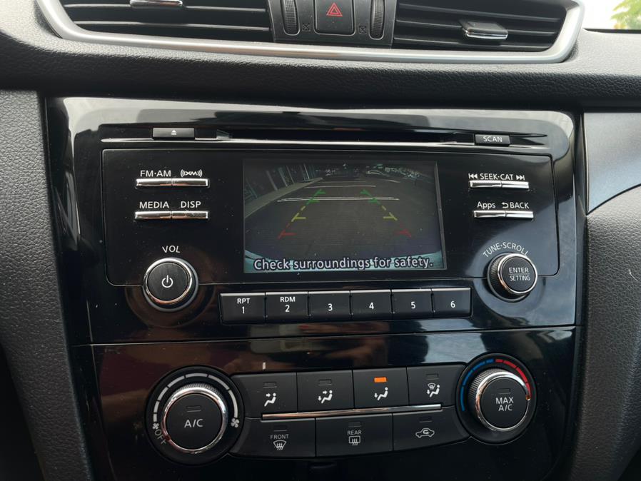 2016 Nissan Rogue S. CLEAN CARFAX!, available for sale in Elmont, New York | Sunrise of Elmont. Elmont, New York 2016 Nissan Rogue S. CLEAN CARFAX!, available for sale in Elmont, New York | Sunrise of Elmont. Elmont, New York
