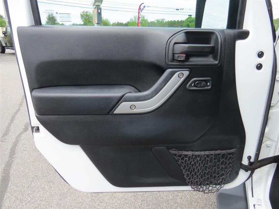 Used Jeep Wrangler Unlimited Sahara 4x4 4dr SUV 2016 | Lake City Exports Inc. Auburn, Maine Used Jeep Wrangler Unlimited Sahara 4x4 4dr SUV 2016 | Lake City Exports Inc. Auburn, Maine