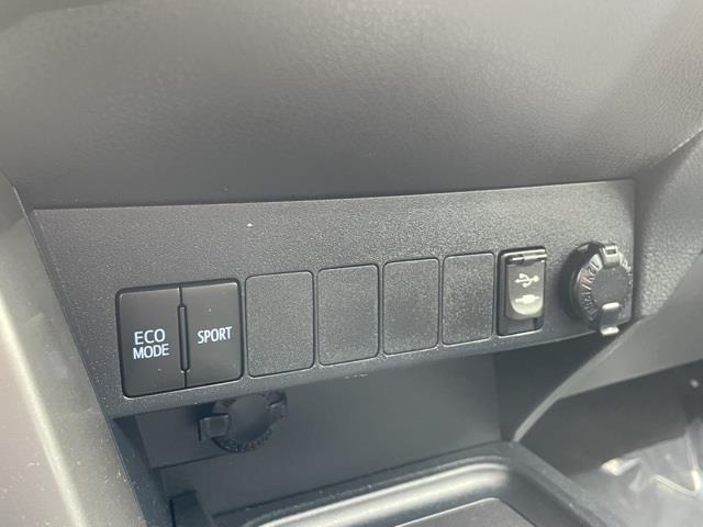 Used Toyota Rav4 XLE 2017 | Blasius Federal Road. Brookfield, Connecticut Used Toyota Rav4 XLE 2017 | Blasius Federal Road. Brookfield, Connecticut