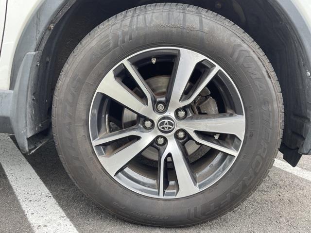 Used Toyota Rav4 XLE 2017 | Blasius Federal Road. Brookfield, Connecticut Used Toyota Rav4 XLE 2017 | Blasius Federal Road. Brookfield, Connecticut