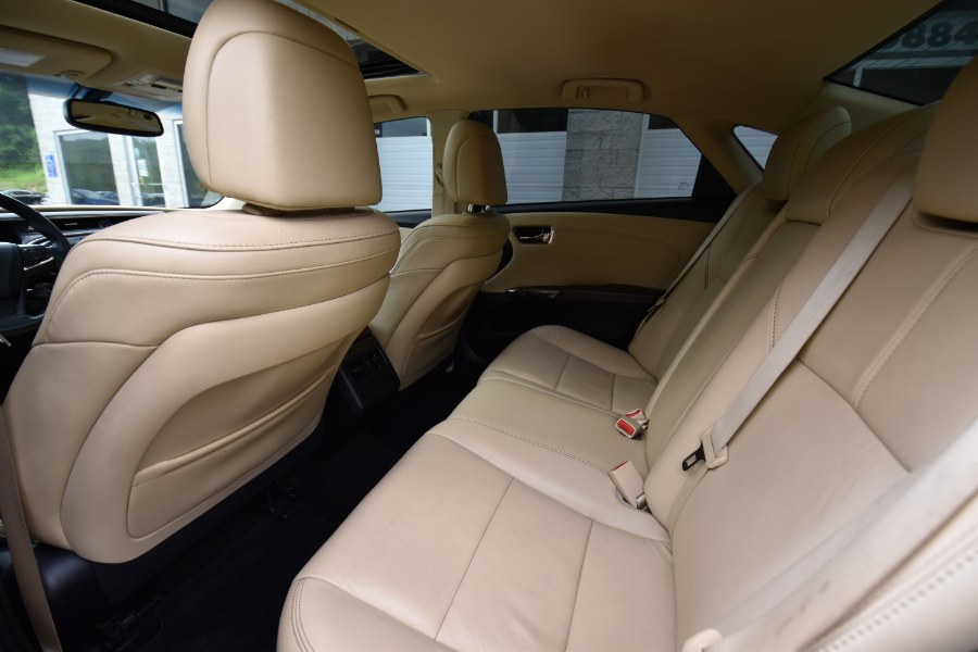 Used Toyota Avalon 4dr Sdn XLE Premium 2015 | Highline Car Connection. Waterbury, Connecticut Used Toyota Avalon 4dr Sdn XLE Premium 2015 | Highline Car Connection. Waterbury, Connecticut