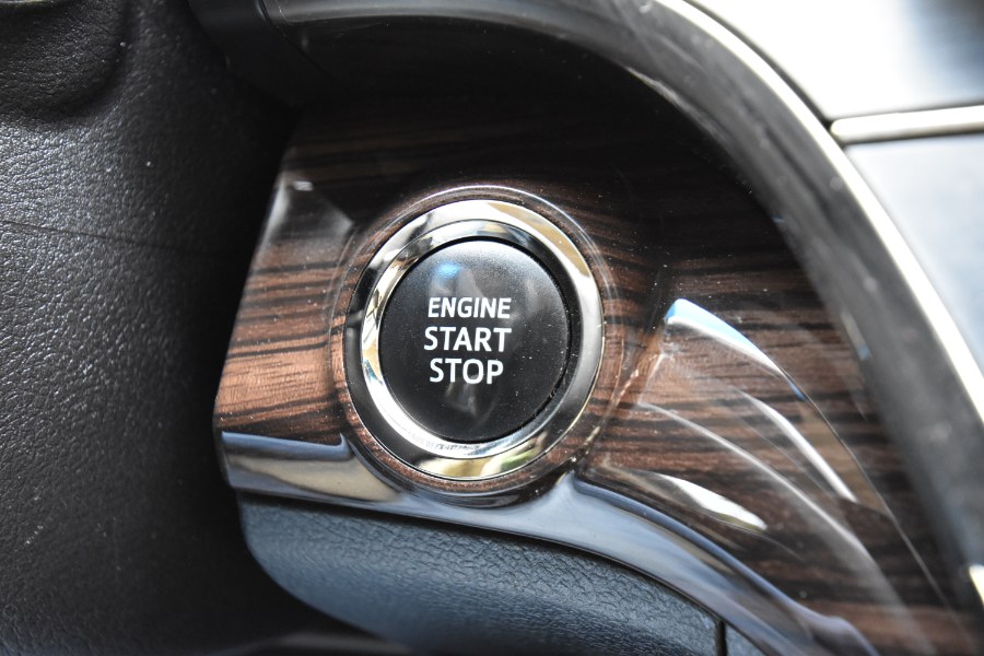 Used Toyota Avalon 4dr Sdn XLE Premium 2015 | Highline Car Connection. Waterbury, Connecticut Used Toyota Avalon 4dr Sdn XLE Premium 2015 | Highline Car Connection. Waterbury, Connecticut