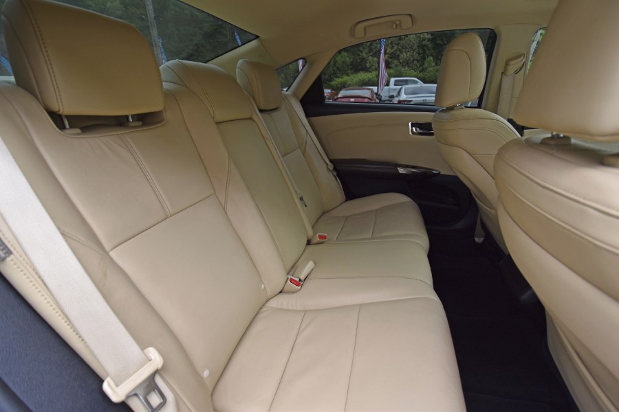 Used Toyota Avalon 4dr Sdn XLE Premium 2015 | Highline Car Connection. Waterbury, Connecticut Used Toyota Avalon 4dr Sdn XLE Premium 2015 | Highline Car Connection. Waterbury, Connecticut