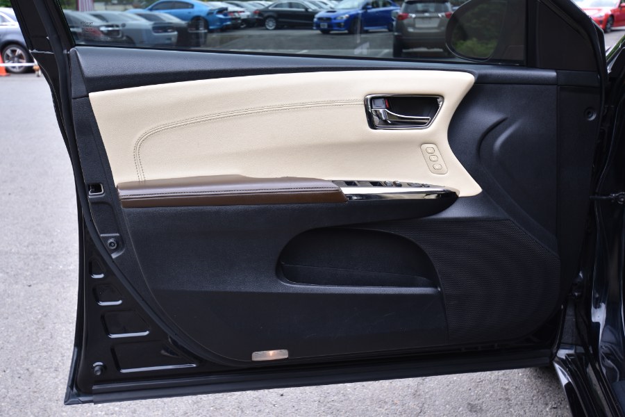 Used Toyota Avalon 4dr Sdn XLE Premium 2015 | Highline Car Connection. Waterbury, Connecticut Used Toyota Avalon 4dr Sdn XLE Premium 2015 | Highline Car Connection. Waterbury, Connecticut