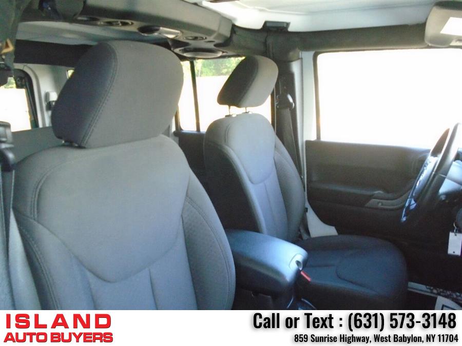 Used Jeep Wrangler Unlimited Sport 4x4 4dr SUV 2014 | Island Auto Buyers. West Babylon, New York Used Jeep Wrangler Unlimited Sport 4x4 4dr SUV 2014 | Island Auto Buyers. West Babylon, New York
