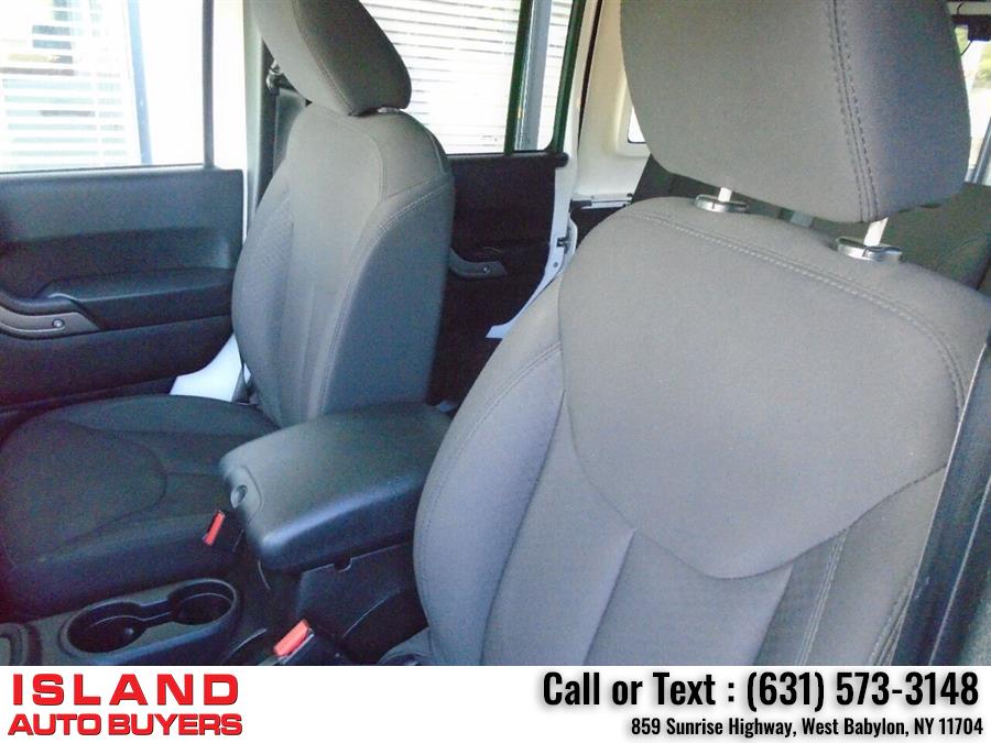 Used Jeep Wrangler Unlimited Sport 4x4 4dr SUV 2014 | Island Auto Buyers. West Babylon, New York Used Jeep Wrangler Unlimited Sport 4x4 4dr SUV 2014 | Island Auto Buyers. West Babylon, New York