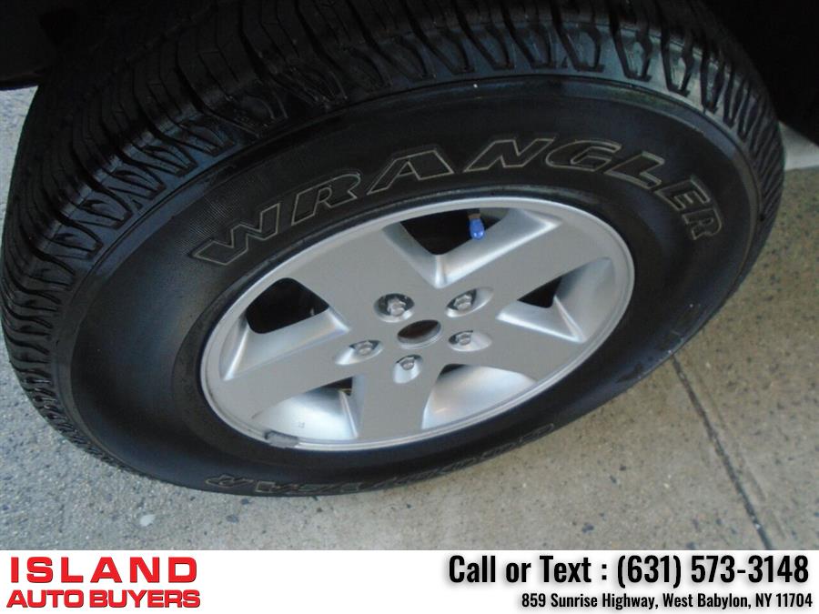 Used Jeep Wrangler Unlimited Sport 4x4 4dr SUV 2014 | Island Auto Buyers. West Babylon, New York Used Jeep Wrangler Unlimited Sport 4x4 4dr SUV 2014 | Island Auto Buyers. West Babylon, New York