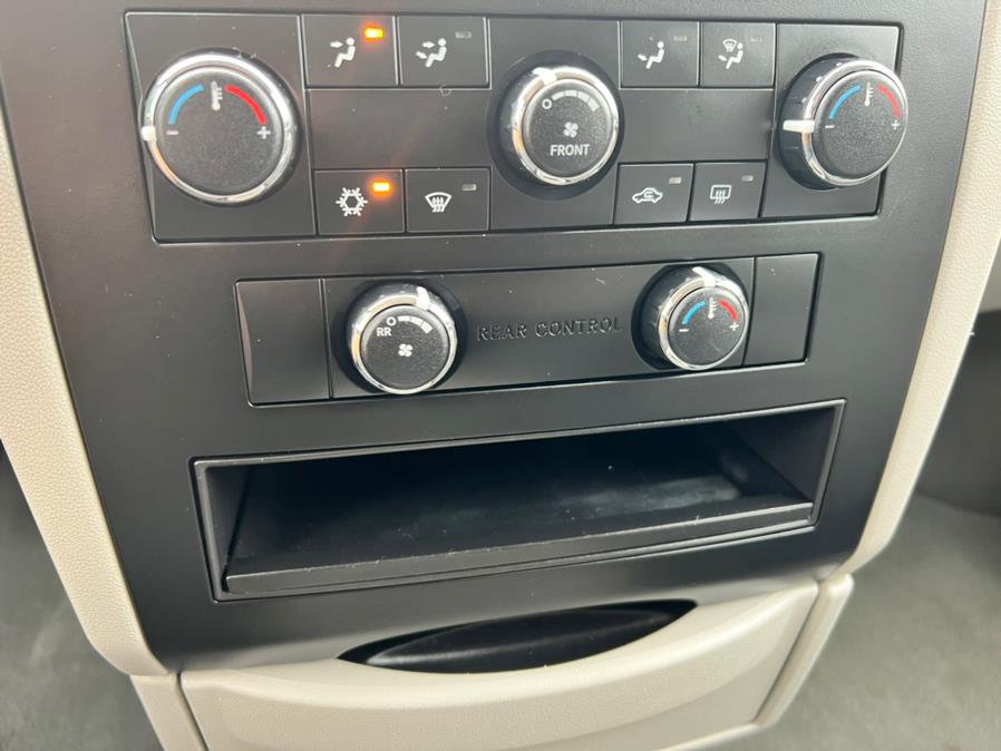 2012 Volkswagen Routan 4dr Wgn S, available for sale in Plantsville, Connecticut | L&S Automotive LLC. Plantsville, Connecticut 2012 Volkswagen Routan 4dr Wgn S, available for sale in Plantsville, Connecticut | L&S Automotive LLC. Plantsville, Connecticut