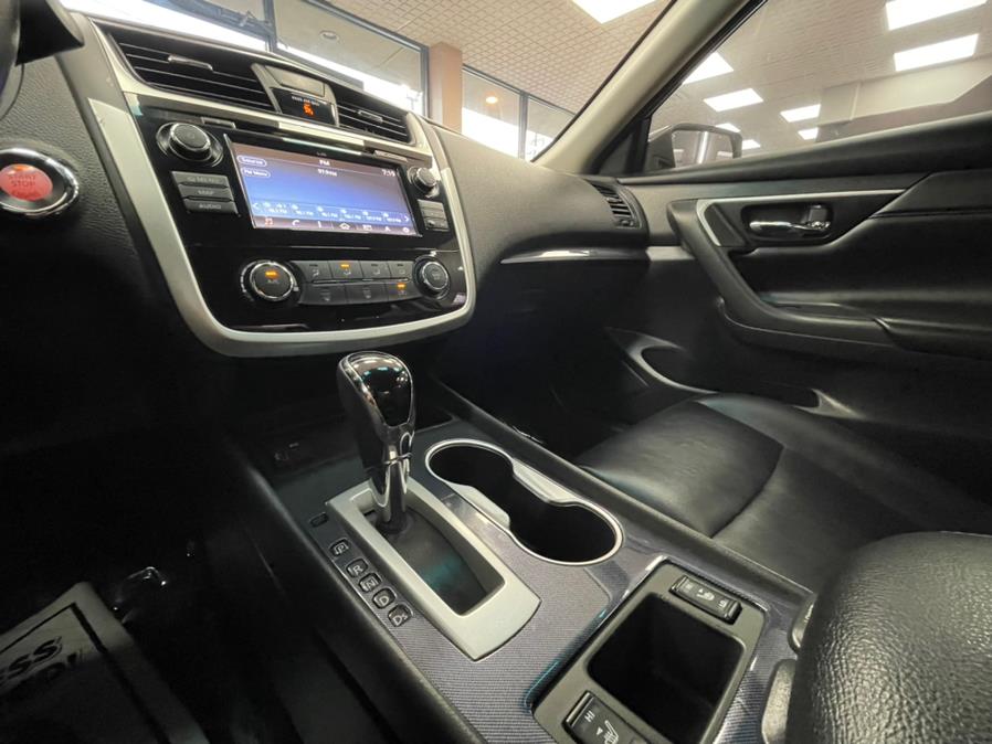 Used Nissan Altima 2.5 SR Sedan 2018 | Power Motors East. Massapequa Park, New York Used Nissan Altima 2.5 SR Sedan 2018 | Power Motors East. Massapequa Park, New York