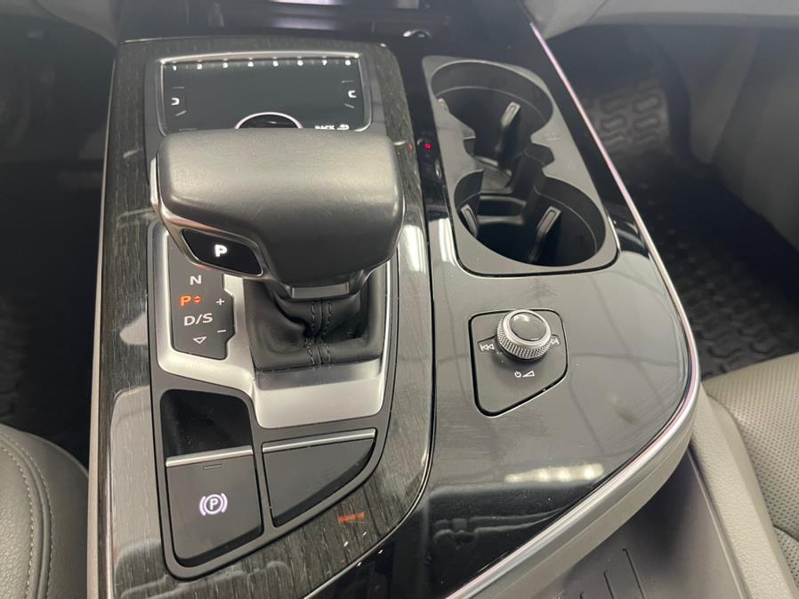 2019 Audi Q7 Prestige 55 TFSI quattro, available for sale in Inwood, New York | 5 Towns Drive. Inwood, New York 2019 Audi Q7 Prestige 55 TFSI quattro, available for sale in Inwood, New York | 5 Towns Drive. Inwood, New York