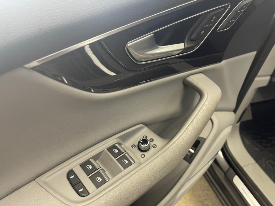 2019 Audi Q7 Prestige 55 TFSI quattro, available for sale in Inwood, New York | 5 Towns Drive. Inwood, New York 2019 Audi Q7 Prestige 55 TFSI quattro, available for sale in Inwood, New York | 5 Towns Drive. Inwood, New York