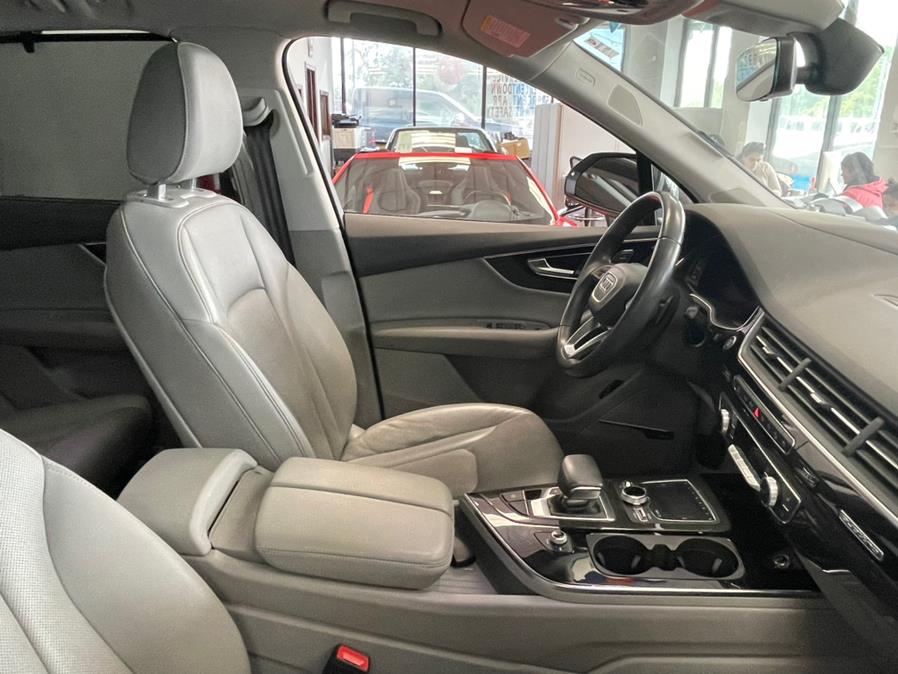 2019 Audi Q7 Prestige 55 TFSI quattro, available for sale in Inwood, New York | 5 Towns Drive. Inwood, New York 2019 Audi Q7 Prestige 55 TFSI quattro, available for sale in Inwood, New York | 5 Towns Drive. Inwood, New York