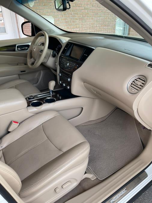 Used Nissan Pathfinder 4WD 4dr SV 2013 | Supreme Automotive. New Britain, Connecticut Used Nissan Pathfinder 4WD 4dr SV 2013 | Supreme Automotive. New Britain, Connecticut