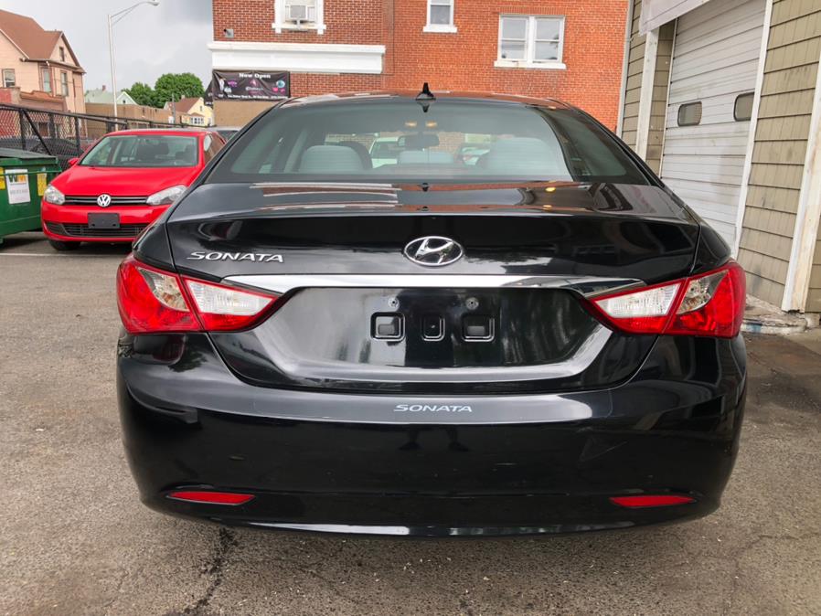 2013 Hyundai Sonata 4dr Sdn 2.4L Auto GLS, available for sale in Springfield, Massachusetts | Jordan Auto Sales. Springfield, Massachusetts 2013 Hyundai Sonata 4dr Sdn 2.4L Auto GLS, available for sale in Springfield, Massachusetts | Jordan Auto Sales. Springfield, Massachusetts