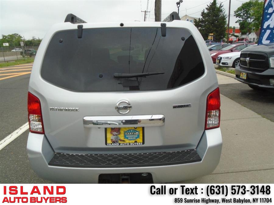 Used Nissan Pathfinder Silver Edition 4x4 4dr SUV 2011 | Island Auto Buyers. West Babylon, New York Used Nissan Pathfinder Silver Edition 4x4 4dr SUV 2011 | Island Auto Buyers. West Babylon, New York
