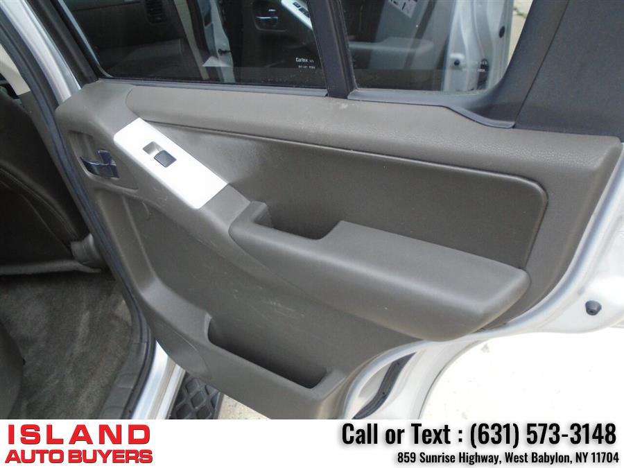 Used Nissan Pathfinder Silver Edition 4x4 4dr SUV 2011 | Island Auto Buyers. West Babylon, New York Used Nissan Pathfinder Silver Edition 4x4 4dr SUV 2011 | Island Auto Buyers. West Babylon, New York