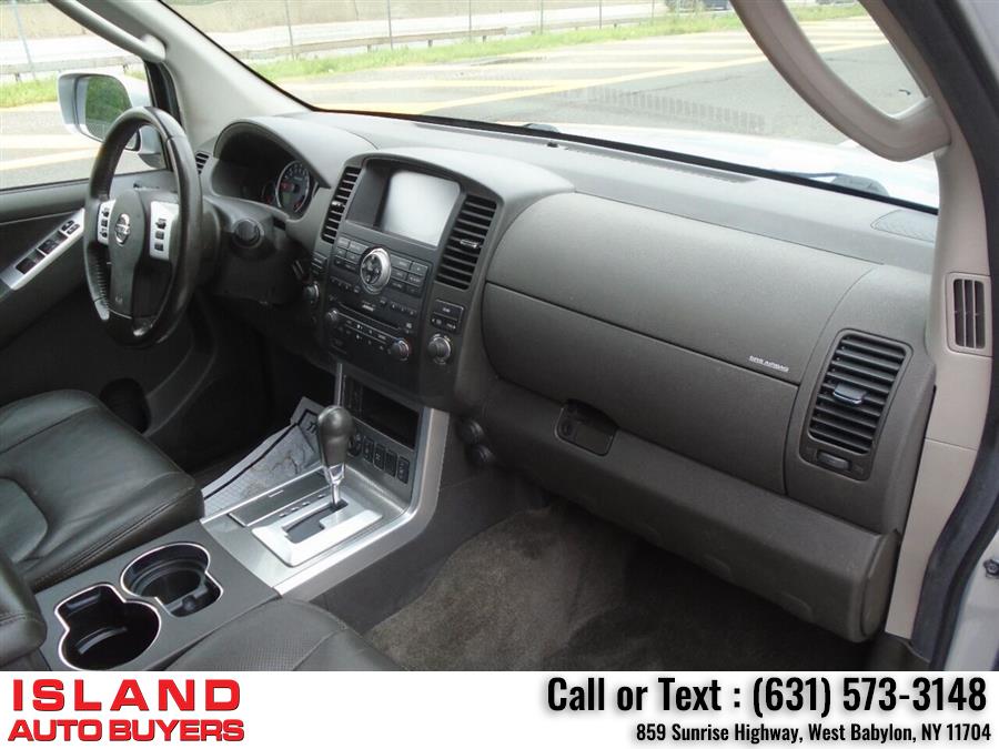 Used Nissan Pathfinder Silver Edition 4x4 4dr SUV 2011 | Island Auto Buyers. West Babylon, New York Used Nissan Pathfinder Silver Edition 4x4 4dr SUV 2011 | Island Auto Buyers. West Babylon, New York