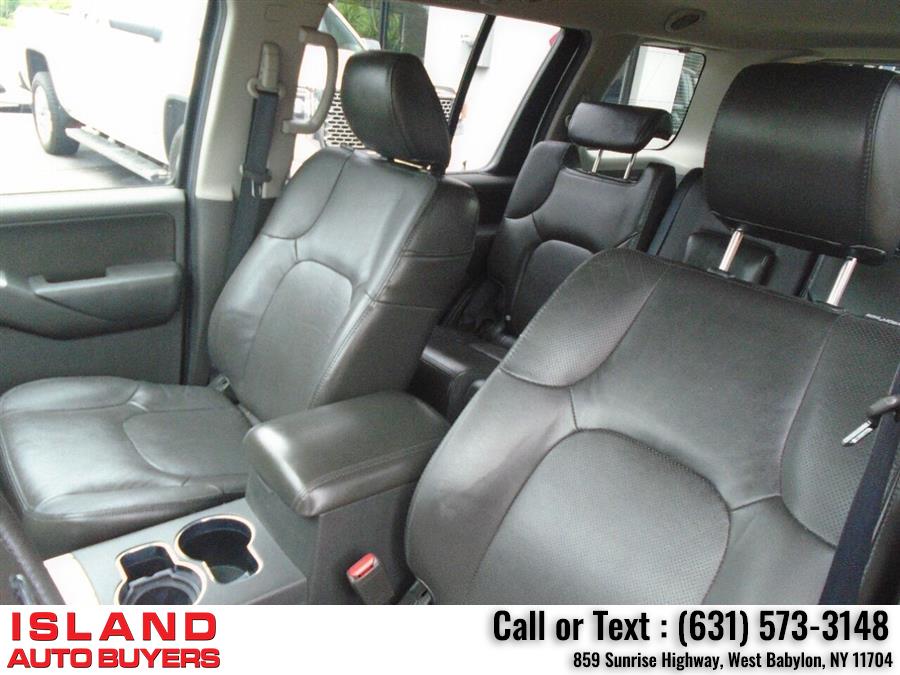 Used Nissan Pathfinder Silver Edition 4x4 4dr SUV 2011 | Island Auto Buyers. West Babylon, New York Used Nissan Pathfinder Silver Edition 4x4 4dr SUV 2011 | Island Auto Buyers. West Babylon, New York