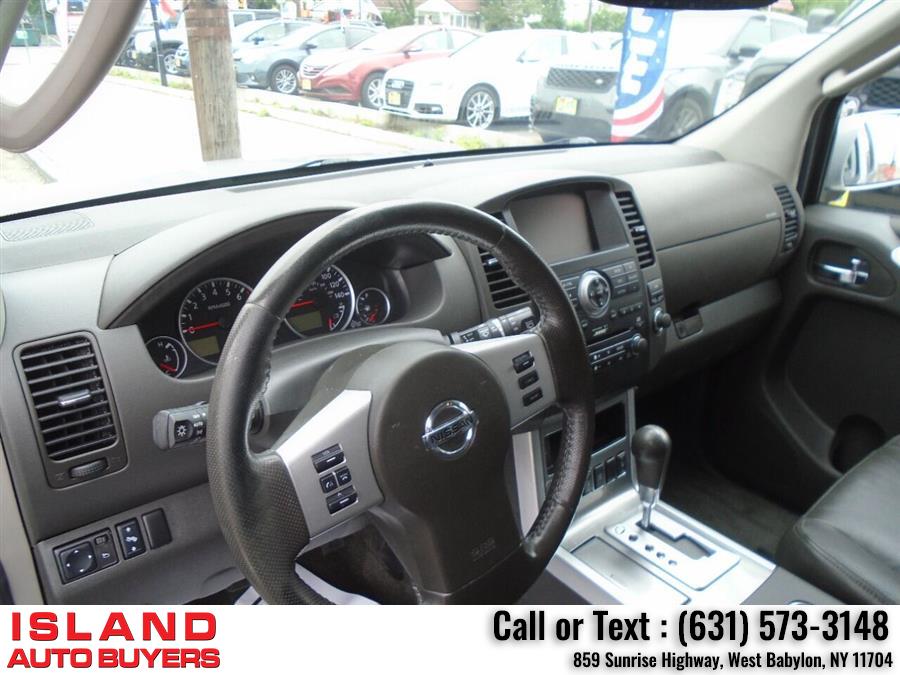 Used Nissan Pathfinder Silver Edition 4x4 4dr SUV 2011 | Island Auto Buyers. West Babylon, New York Used Nissan Pathfinder Silver Edition 4x4 4dr SUV 2011 | Island Auto Buyers. West Babylon, New York