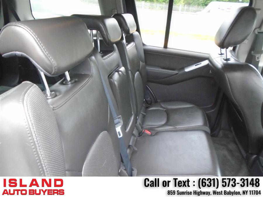 Used Nissan Pathfinder Silver Edition 4x4 4dr SUV 2011 | Island Auto Buyers. West Babylon, New York Used Nissan Pathfinder Silver Edition 4x4 4dr SUV 2011 | Island Auto Buyers. West Babylon, New York